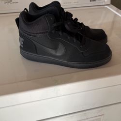 Youth Size 6.5 Nike High Top