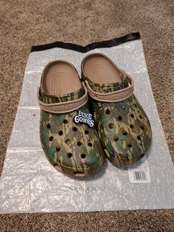 Luke Combs Crocs