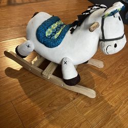 https://offerup.com/redirect/?o=Qi50b3lz Rocking Horse