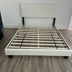 Brand-New Bed Frames (Twin, Full, Queen and King Size Available)