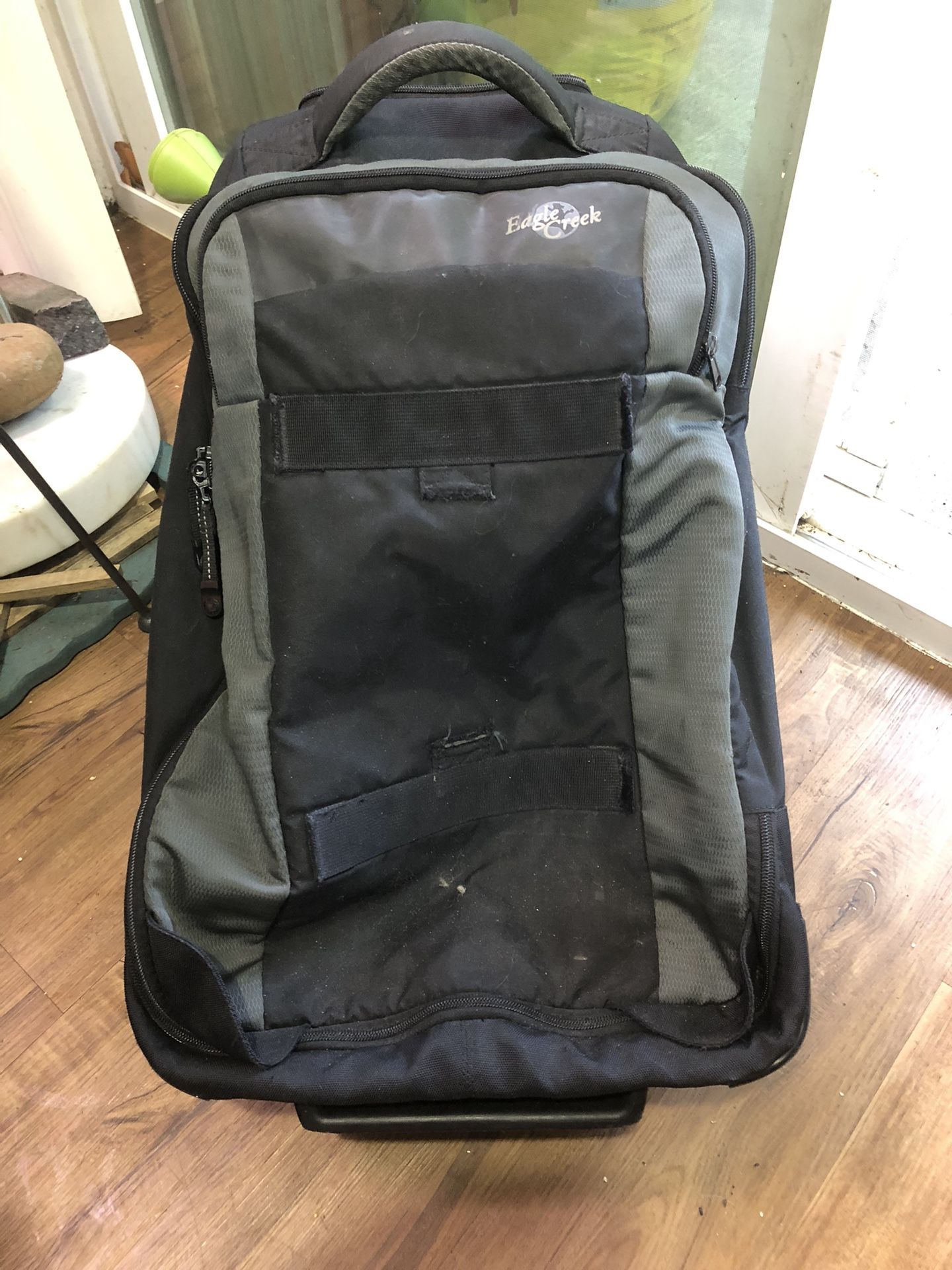 Suite Case/ Pull Out Handle, Wheels