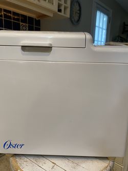 OSTER. Bread Maker. In excellent working condition Thumbnail