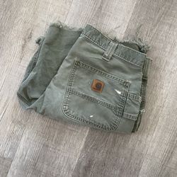 distressed carhartt shorts, size large