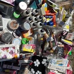 Cosmetic & Beauty Product Bundle