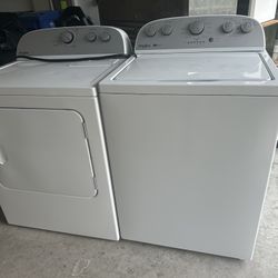 Whirlpool Washer & Dryer Set (Like New) 