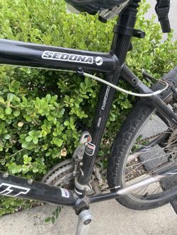 Giant Sedona DX Hybrid Bike, 19”, Front Suspension Comfort Seat
