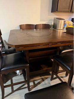 Dinning Table W/8 Chairs