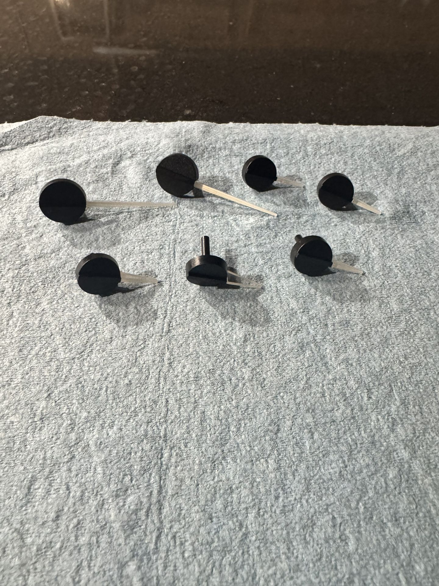 03-06 GM Gauge Cluster Needles