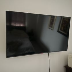 LG 43” TV