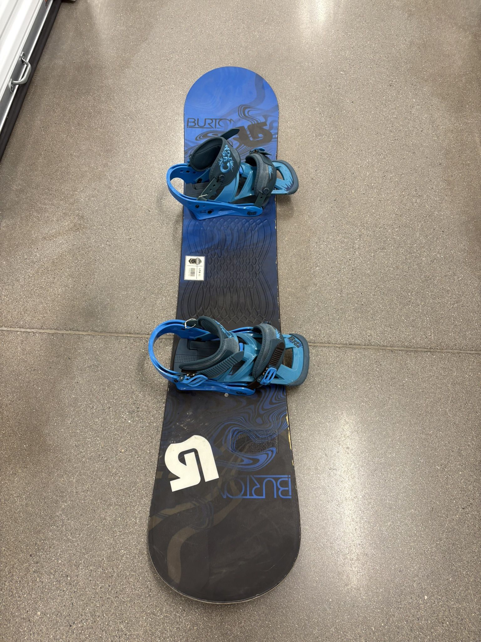 Burton 151CM LTR Blue Snowboard Includes Burton Bindings