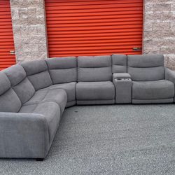 GRAY MODULAR SECTIONAL W 2 POWER RECLINERS & CUP HOLDER W USB - delivery is negotiable