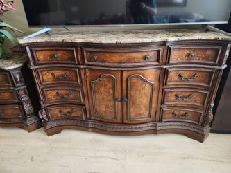 Elegant Bedroom Dresser