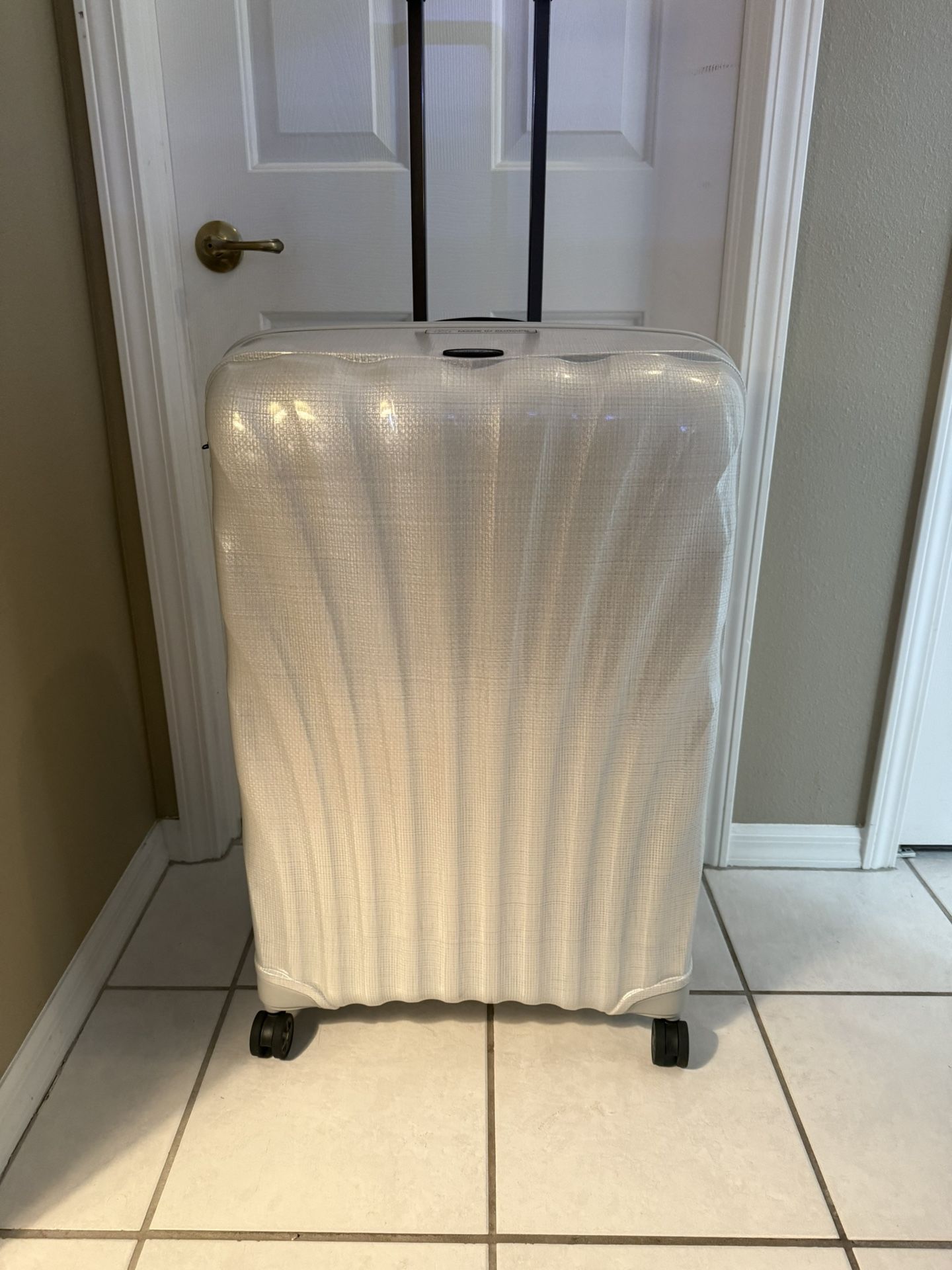Samsonite XL Hard shell Luggage