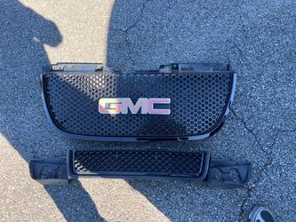 07-13 GMC Yukon Grille