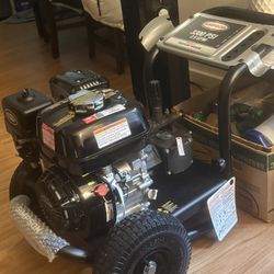 SIMPSON 3300 PS| 2.5 GPM Gas Pressure Washe HONDA GX200 Engine, Reliable Residential Cold Water Power Washer