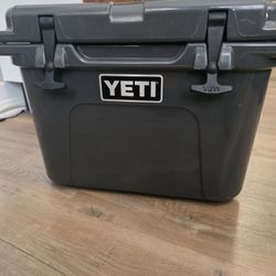 Yeti Roadie Cooler 