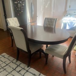 Kitchen Table 4 Chairs 