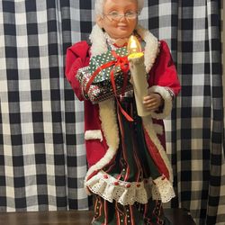 VTG Holiday Creations Animated & Illuminated Figure Mrs. Santa Claus with Candle