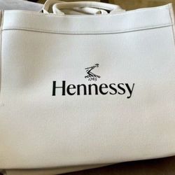 Tote bag, 30 cm high, about 40 cm wide, manual measurement with a little error, light luxury