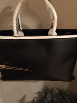 Brand new Tote bag, black and white color, no brand.