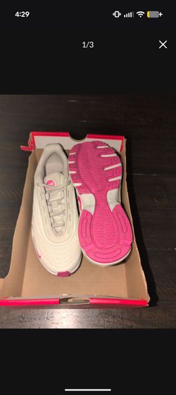 7.5 women New! Authentic.