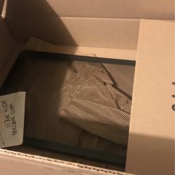 Aquarium mesh wire top