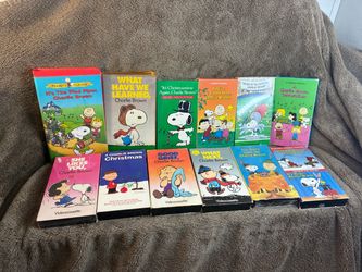 Set of 12 Charlie Brown vhs tapes