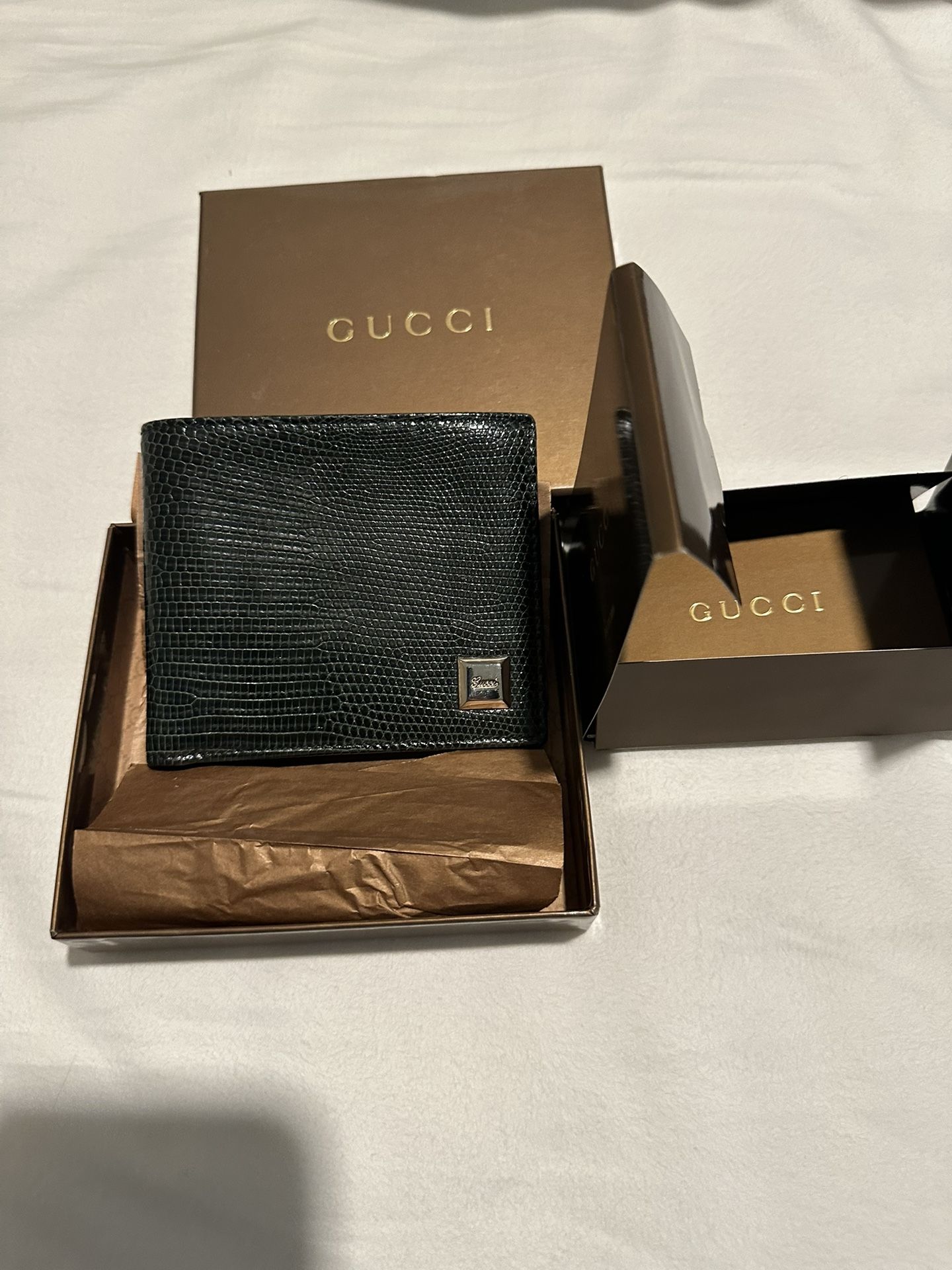 Gucci Mens Crocodile Bi Fold Wallet New w/Card slots