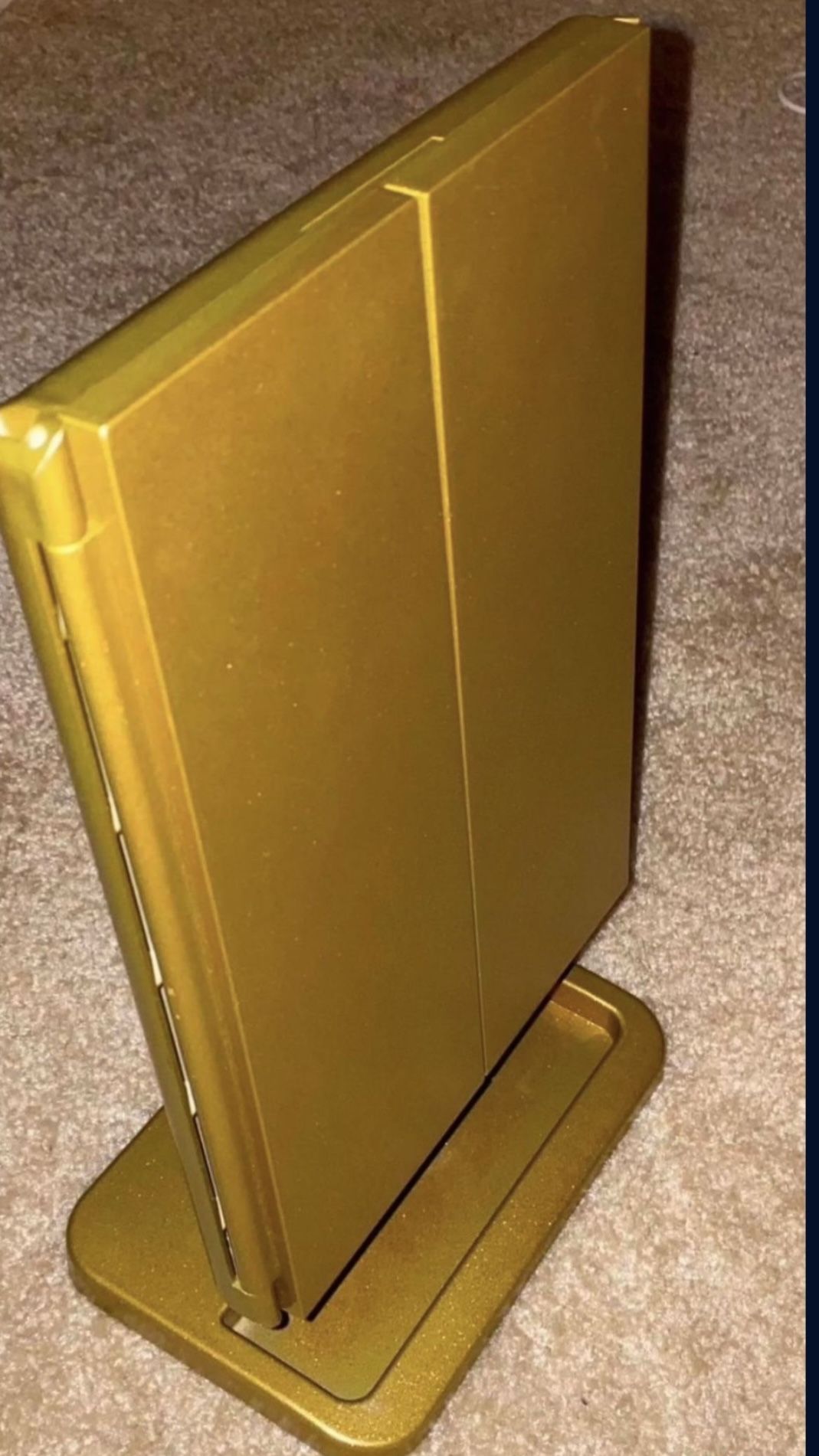 Trifold Makeup Mirror