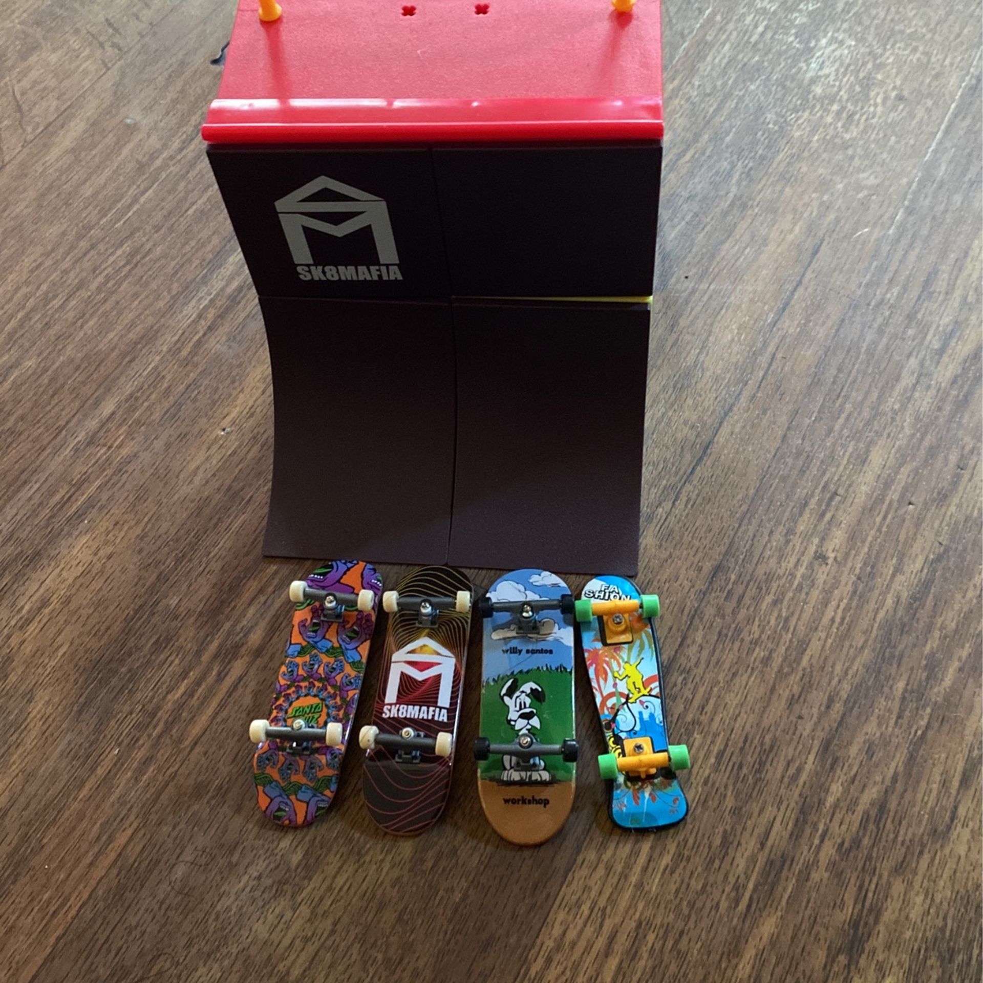 Tech Deck Set With Boards