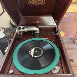 Victrola Antique Record Player