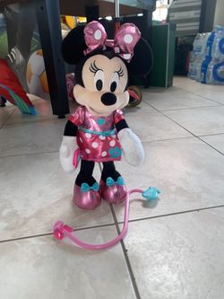 Minnie Walk And Play Puppy