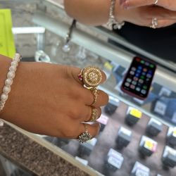 Cluster Pinky Ring 10k 17.1 Grams 