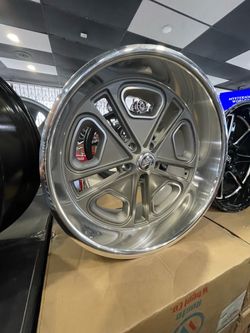 22” RESTO Del Ray Wheels  22x8.5” Rims Size  Brand New in Box