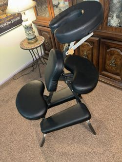 PORTABLE DELUX MASSAGE CHAIR BLACK - UNUSED NEW