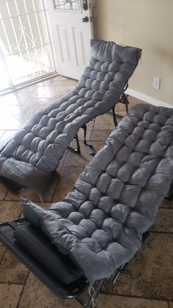 Lounge Chairs 💺 New 