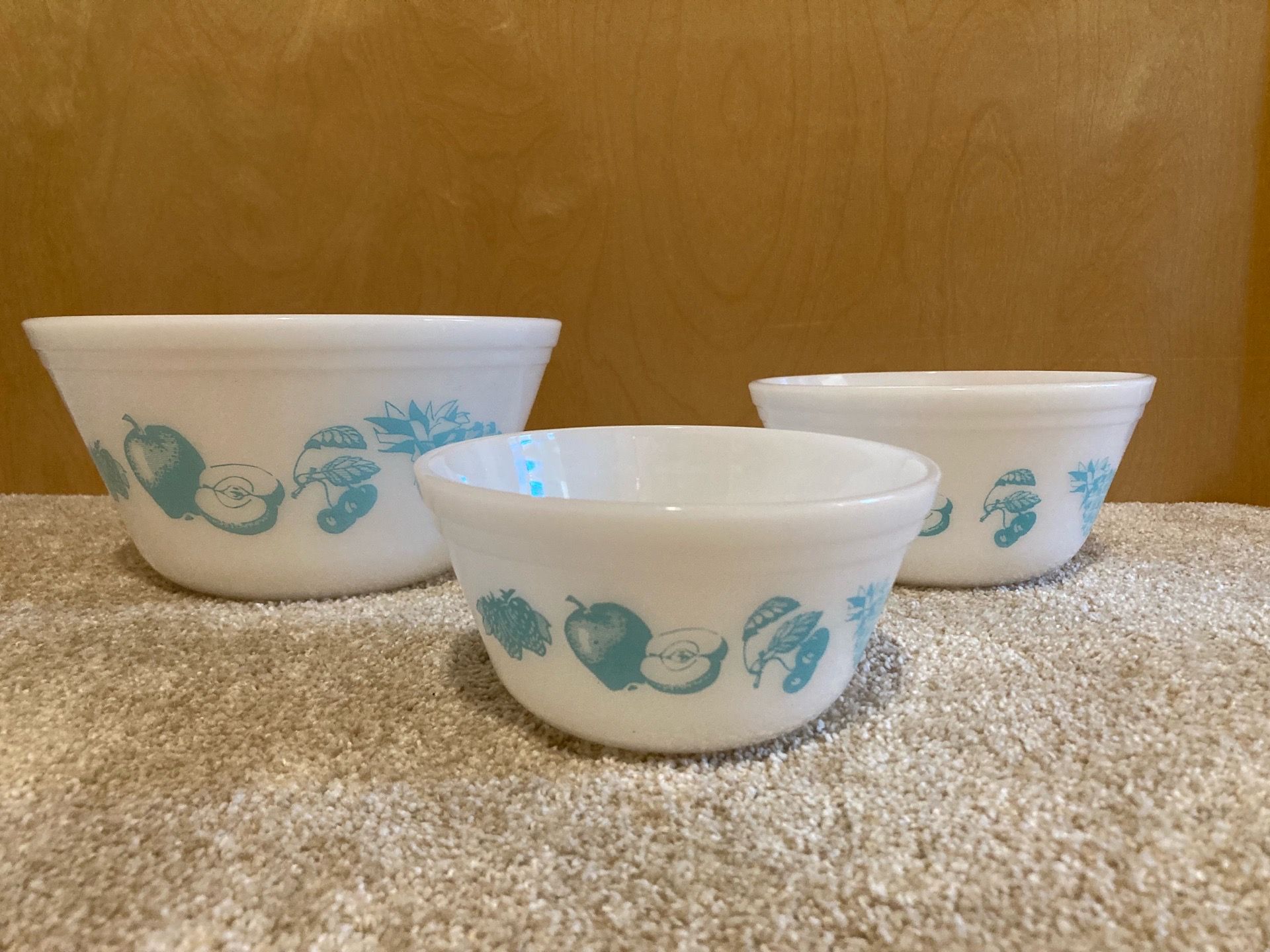 (3)Vintage Federal Glass Milk Glass “Fruit Fare”Mixing Bowl Set 9”,7”,6”