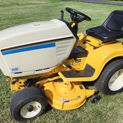 CUB CADET TRACTOR / MOWER