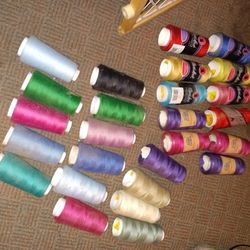 26 spools of thread Maxi-lock serger and overlock thread