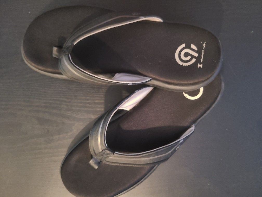 Men's Champion Flip Flops 9-11 Slides