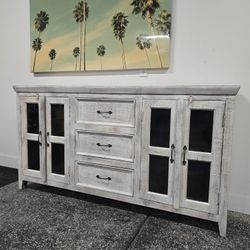 Credenza/buffet 
