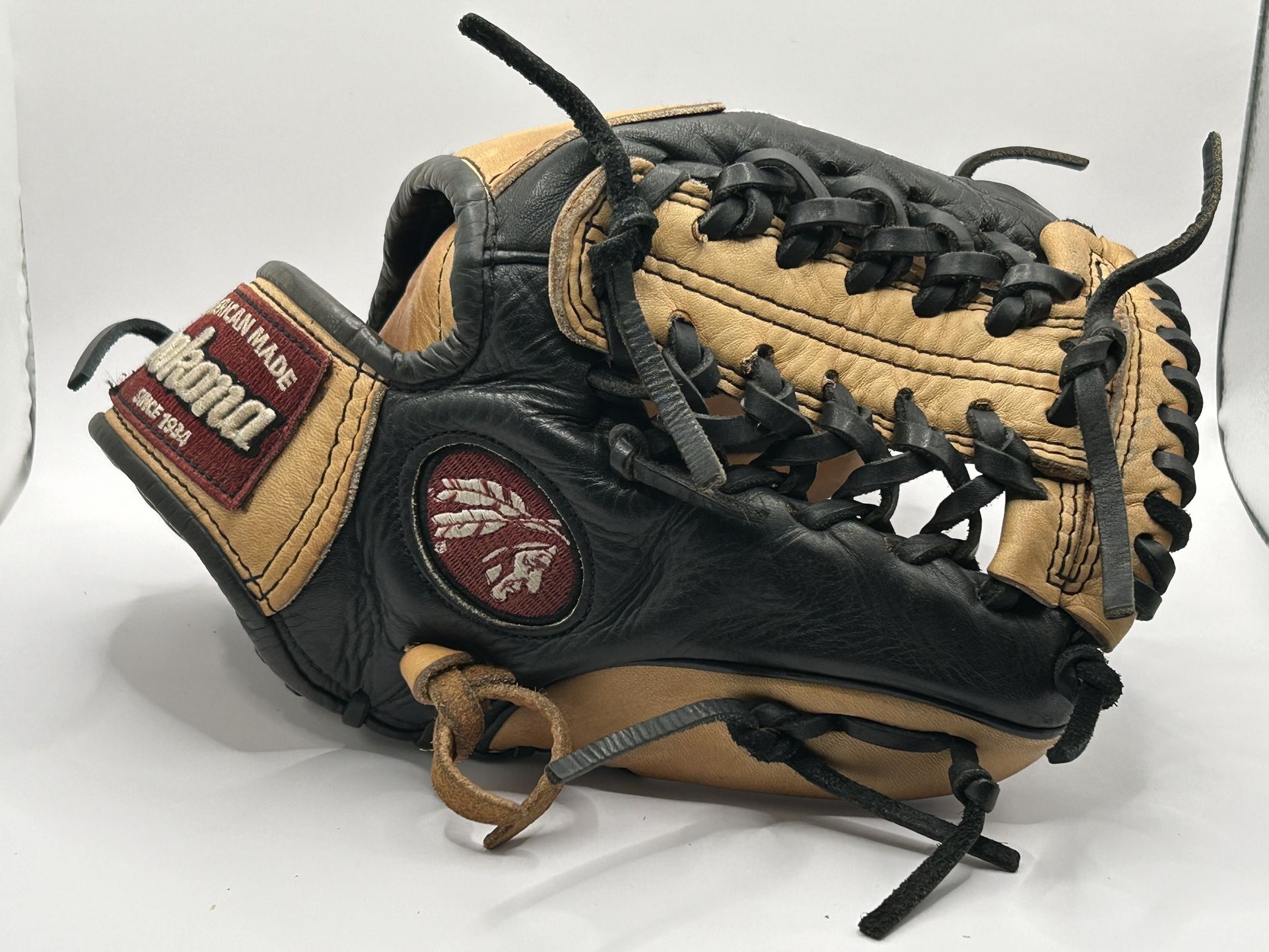 Nakona baseball Glove 