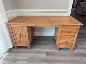 IKEA DESK
