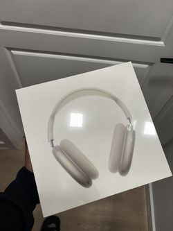 Apple AirPods Max – Over-Ear Headphones – New Sealed – Smart Case Included