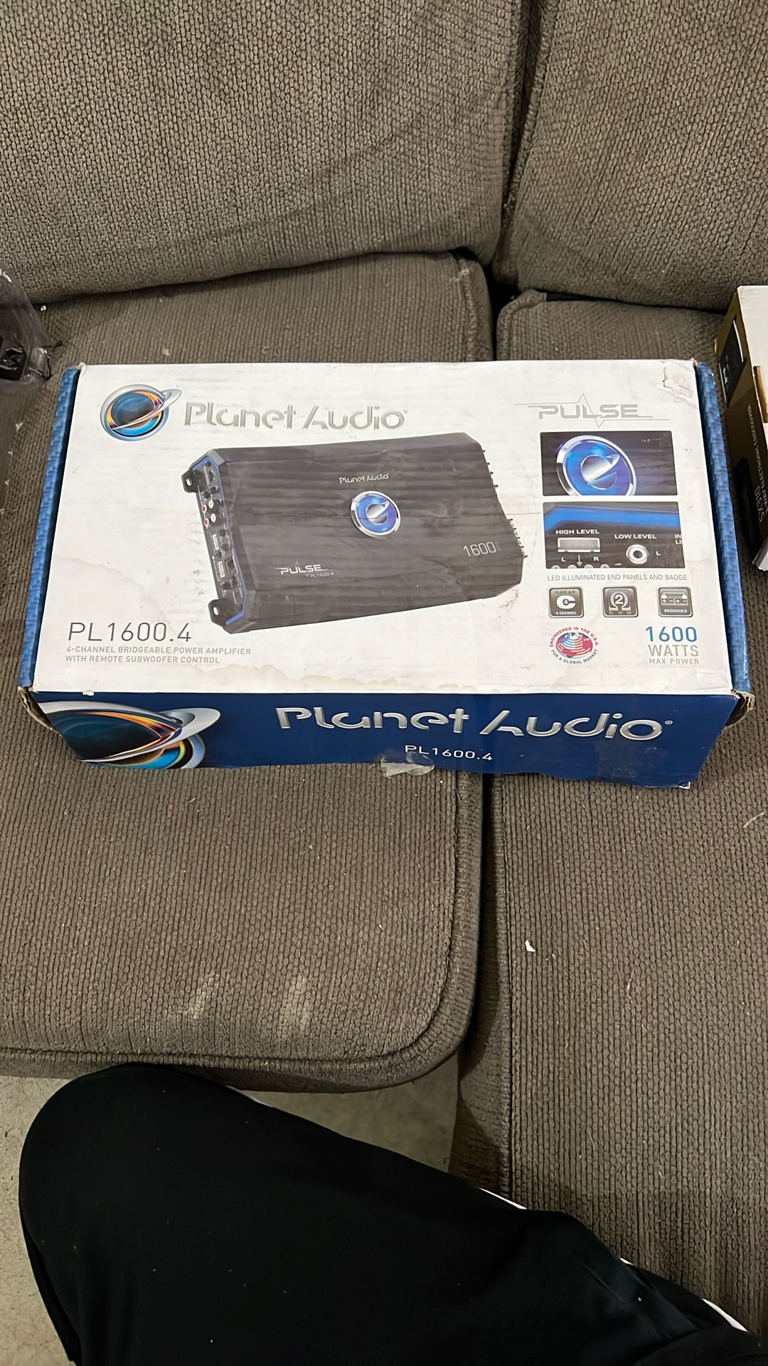 Planet Audio Amplifier