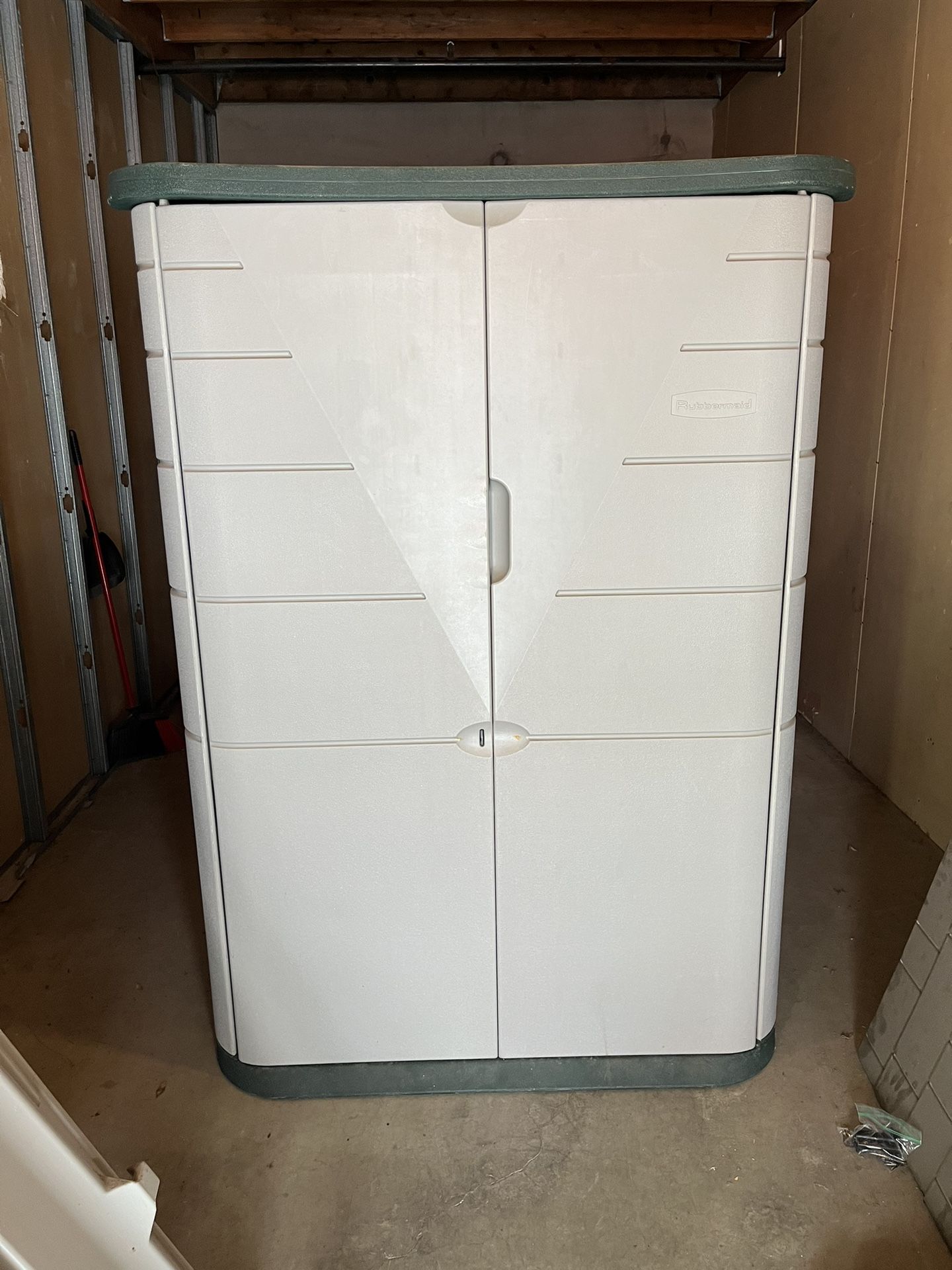 Rubbermaid Shed