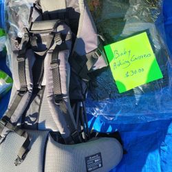 BABY HIKING CARRIER