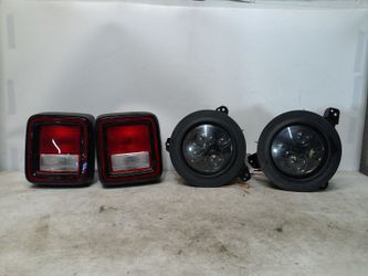 2023 Jeep Wrangler Head & Tail Lights – Morimoto Headlights & Mopar Tail Lamp