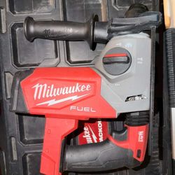 Milwaukee Rotary Hammer SDS Plus M18