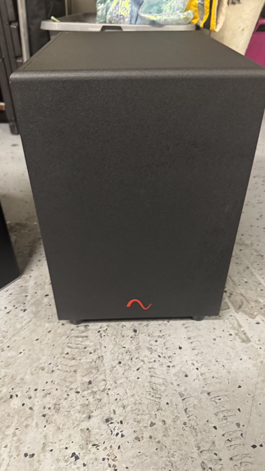 SNDBR-180-BLK SUB-8 Wireless Subwoofer, part of a 2.1 active soundbar system.